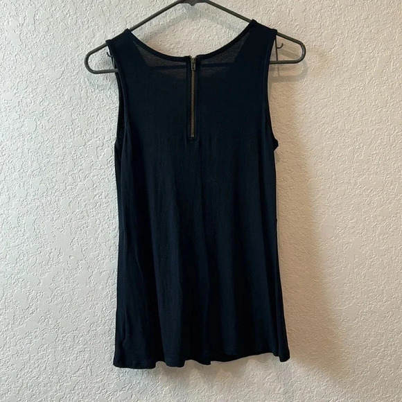 Merona Navy Top Sleeveless V Neck - Picture 3 of 5